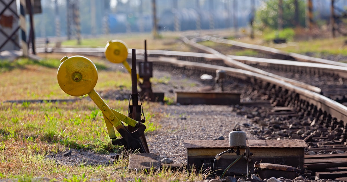 When runs-on Won't Fail Over: A Hybrid CI Runner Strategy